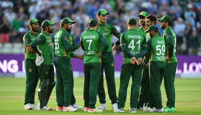 पाकिस्तान के मैच विनर खिलाड़ी को महामुकाबले के बाद जाना पड़ा हॉस्पिटल, बढ़ सकती हैं टीम की मुश्किलें