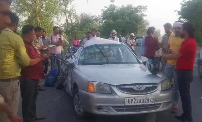 Accident between roadways bus and car in Bichpuri: four dead, two seriously injured