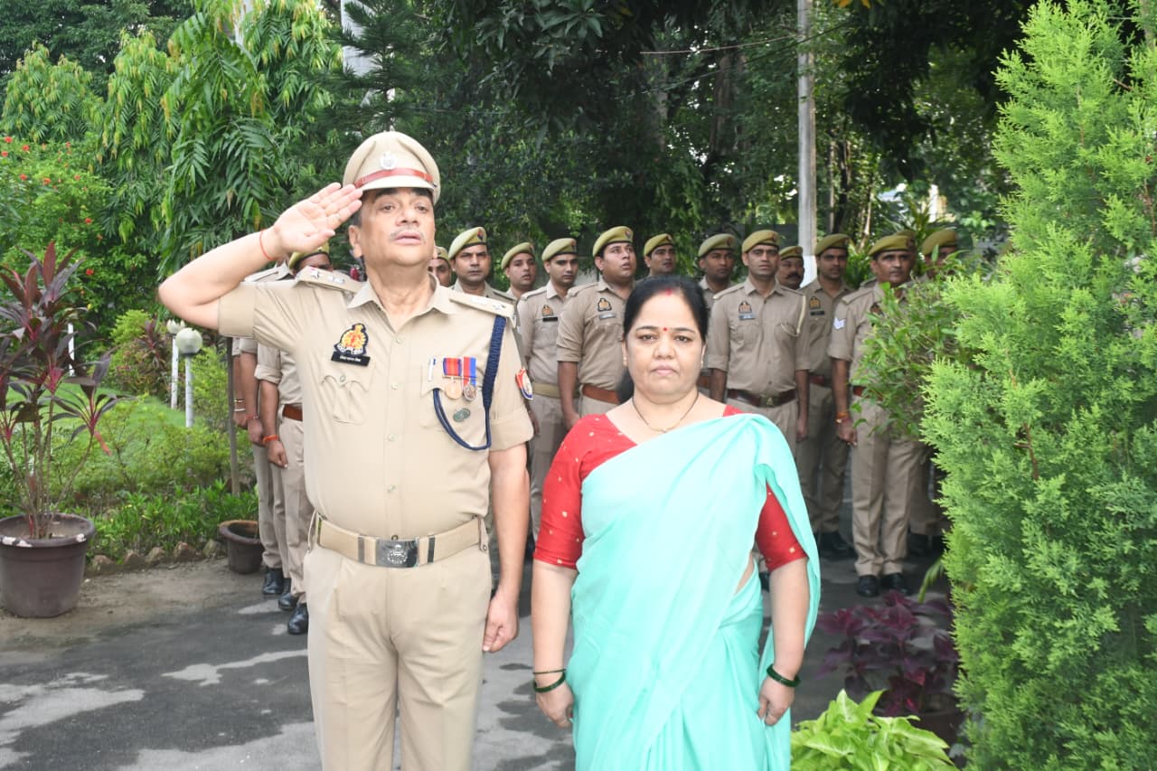 रामपुर में पुलिस अधीक्षक का प्रेरणादायी संबोधन