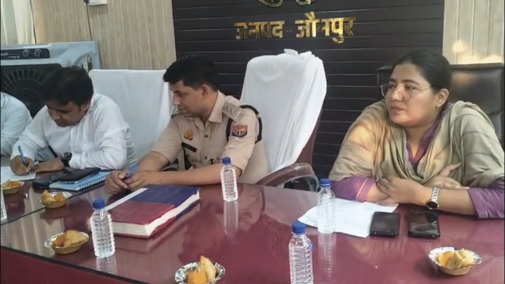 News Time Nation Jaunpur: वरावफात पर्व को लेकर केराकत कोतवाली में शांति समिति की बैठक 1 Screenshot 474