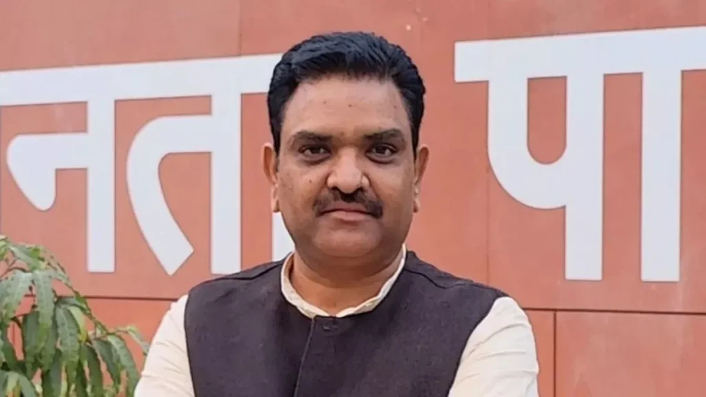 योगी सरकार का बड़ा फैसला: अब बिना आवेदन स्वतः मिलेगी वृद्धावस्था पेंशन, फैमिली आईडी से होगी पहचान 2 14 07 2025 asim arun dainik jagran 23983775