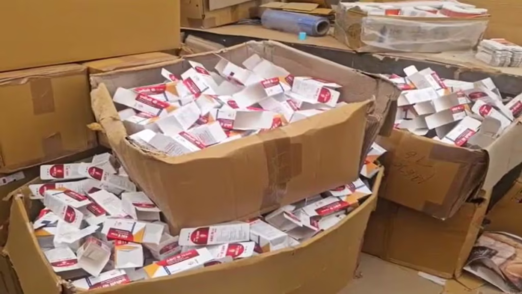 नकली त्वचा रोग की दवाओं का भंडाफोड़: 2.3 करोड़ की फर्जी क्रीम बनाने वाला गिरोह गिरफ्तार 2 67359237da8af crores of rupees game by making fake medicines 140121997 16x9 1