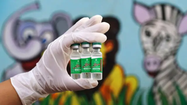 कोविड वैक्सीन पर बढ़ते विवाद: विपक्ष के आरोपों से घिरी केंद्र सरकार, स्वास्थ्य जोखिमों पर उठे सवाल 4 6ae2aaf0 572d 11f0 a129 bdd7ff3be6de.jpg