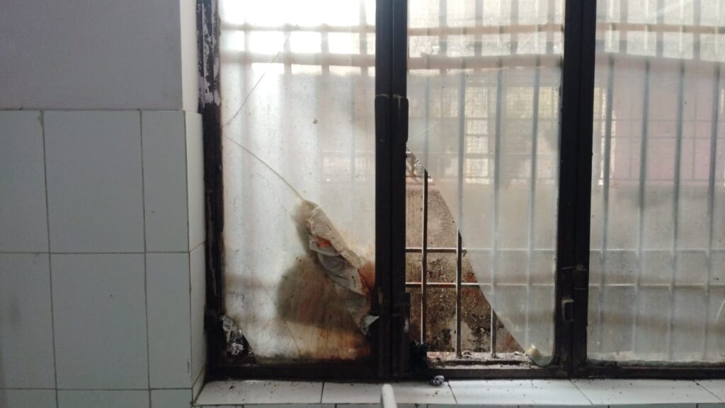 बाराबंकी जिला अस्पताल की बदहाली उजागर: सुविधाओं के नाम पर अमानवीय हालात, जिम्मेदार कौन? 5 WhatsApp Image 2025 12 03 at 5.15.07 PM