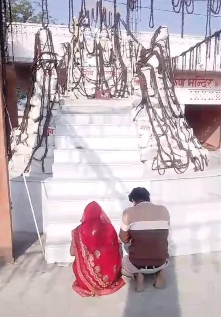 अमेठी में शहरुन खान से मोनी पासी बनीं: विवाह और नई पहचान की कहानी 2 WhatsApp Image 2025 12 10 at 08.02.21