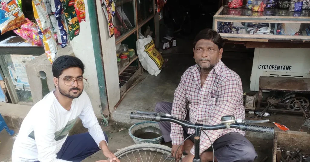 पंक्चर की दुकान से अदालत तक: प्रयागराज के अहद अहमद ने बिना कोचिंग पहले प्रयास में रचा इतिहास 2 ahad ahamed 169457509216x9 1