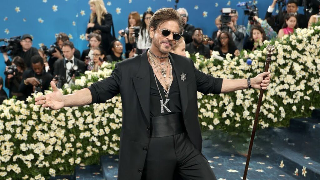 शाहरुख खान को मिला ग्लोबल स्टाइल आइकॉन का ताज: न्यूयॉर्क टाइम्स की 2025 की सूची में शामिल 3 maxresdefault 1