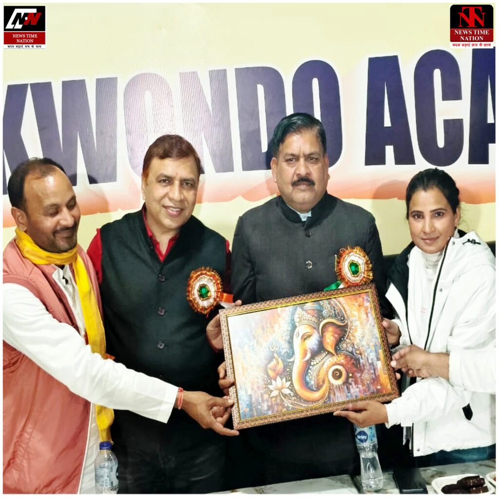 सुलतानपुर: अमीना ताइक्वांडो अकादमी में होनहार खिलाड़ियों का सम्मान, मेडल व बेल्ट पाकर बढ़ा आत्मविश्वास ! 1 01 21