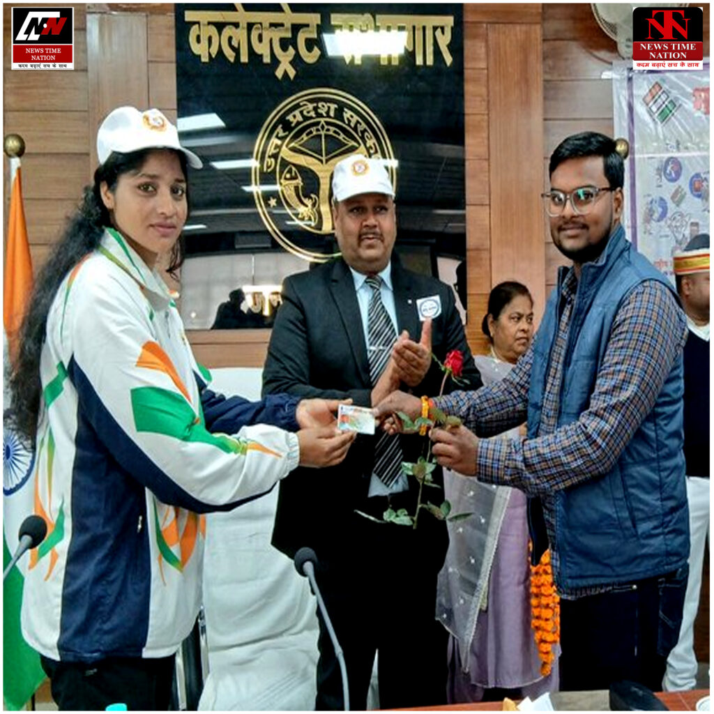 16वें राष्ट्रीय मतदाता दिवस पर अमेठी में वृहद जन जागरूकता कार्यक्रम, बाइक रैली व सम्मान समारोह आयोजित ! 4 09 16