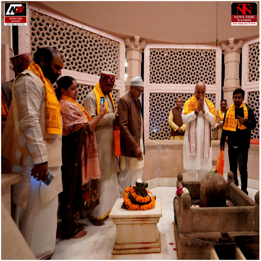 प्रवीण तोगड़िया पहुंचे अयोध्या, रामलला के दर्शन कर राम मंदिर को बताया भव्य और अद्भुत ! 1 13 14