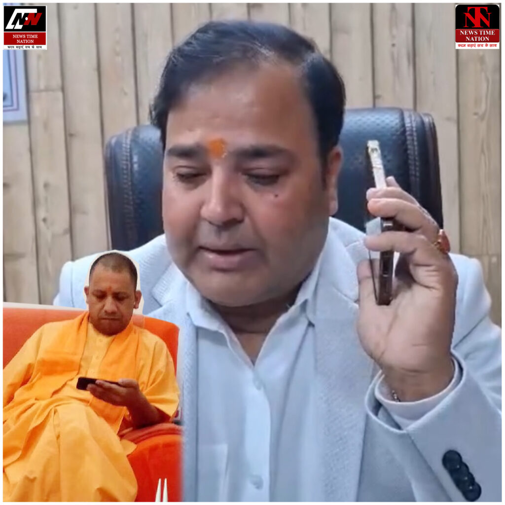 अयोध्या: जीएसटी डिप्टी कमिश्नर प्रशांत कुमार सिंह ने शंकराचार्य विवाद पर दिया इस्तीफा, सीएम योगी के समर्थन में ! 1 18 8