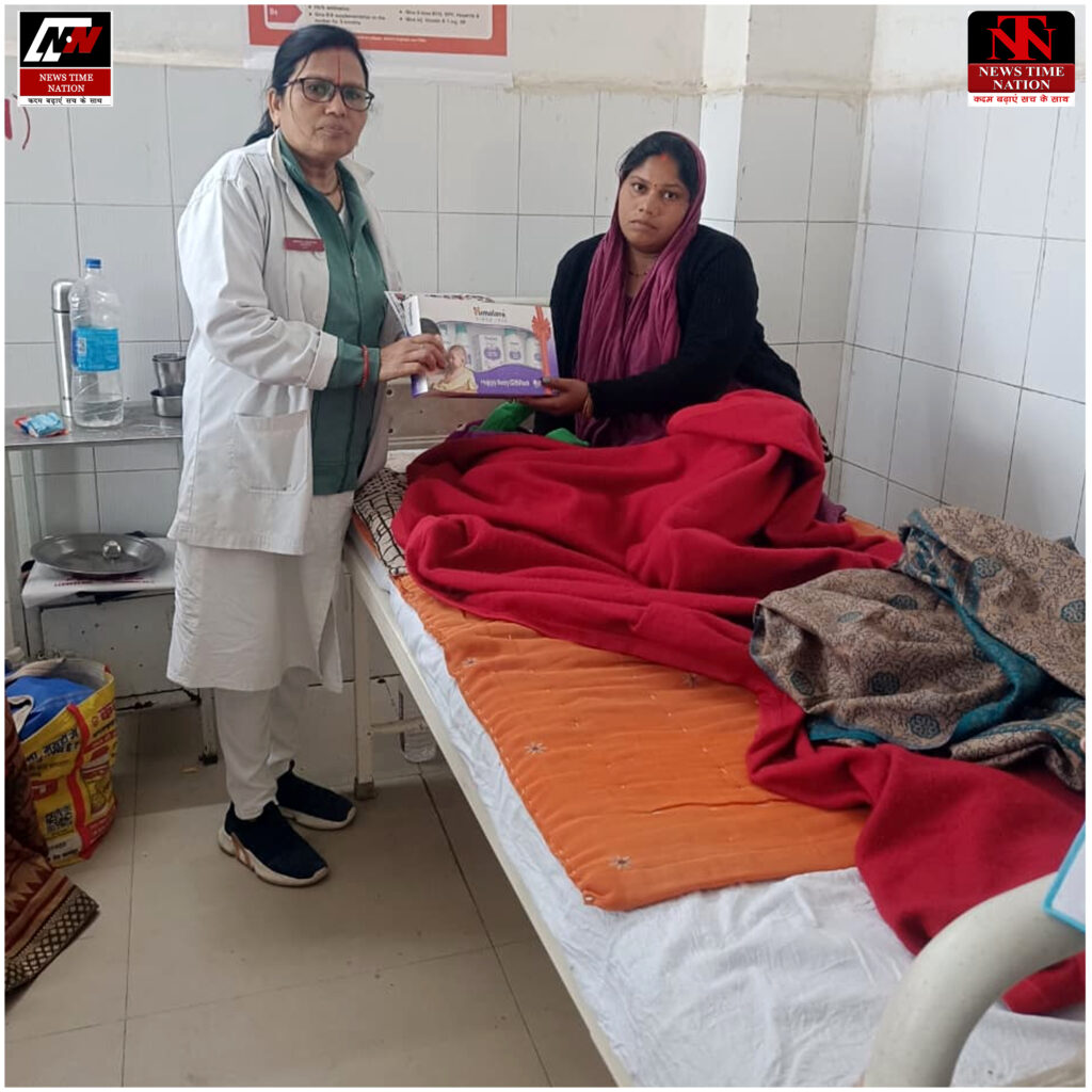 अमेठी: गणतंत्र दिवस पर कन्या जन्म उत्सव, बेटी के जन्म पर दंपतियों को किया गया सम्मानित ! 3 23 7