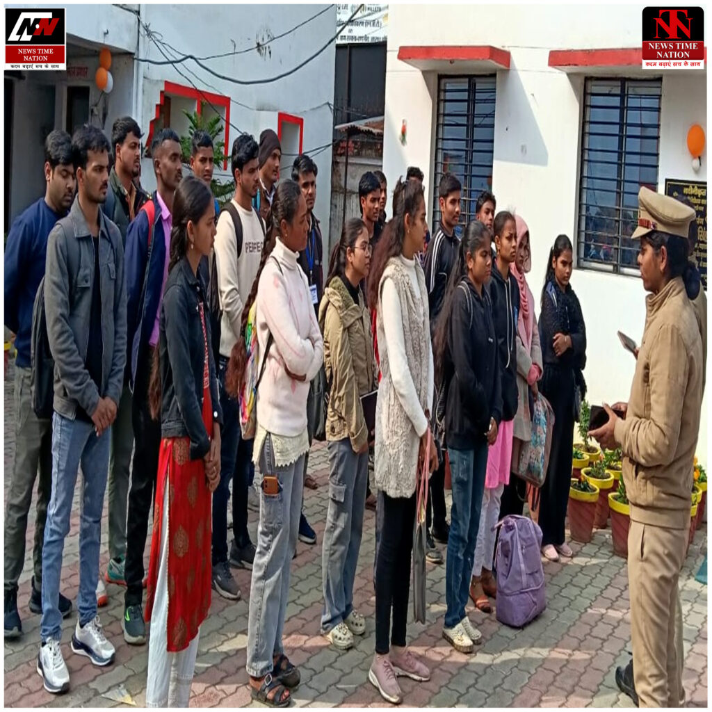 बहराइच: मिशन शक्ति 5.0 अभियान के तहत महिलाओं व बालिकाओं को किया गया जागरूक ! 4 32 4