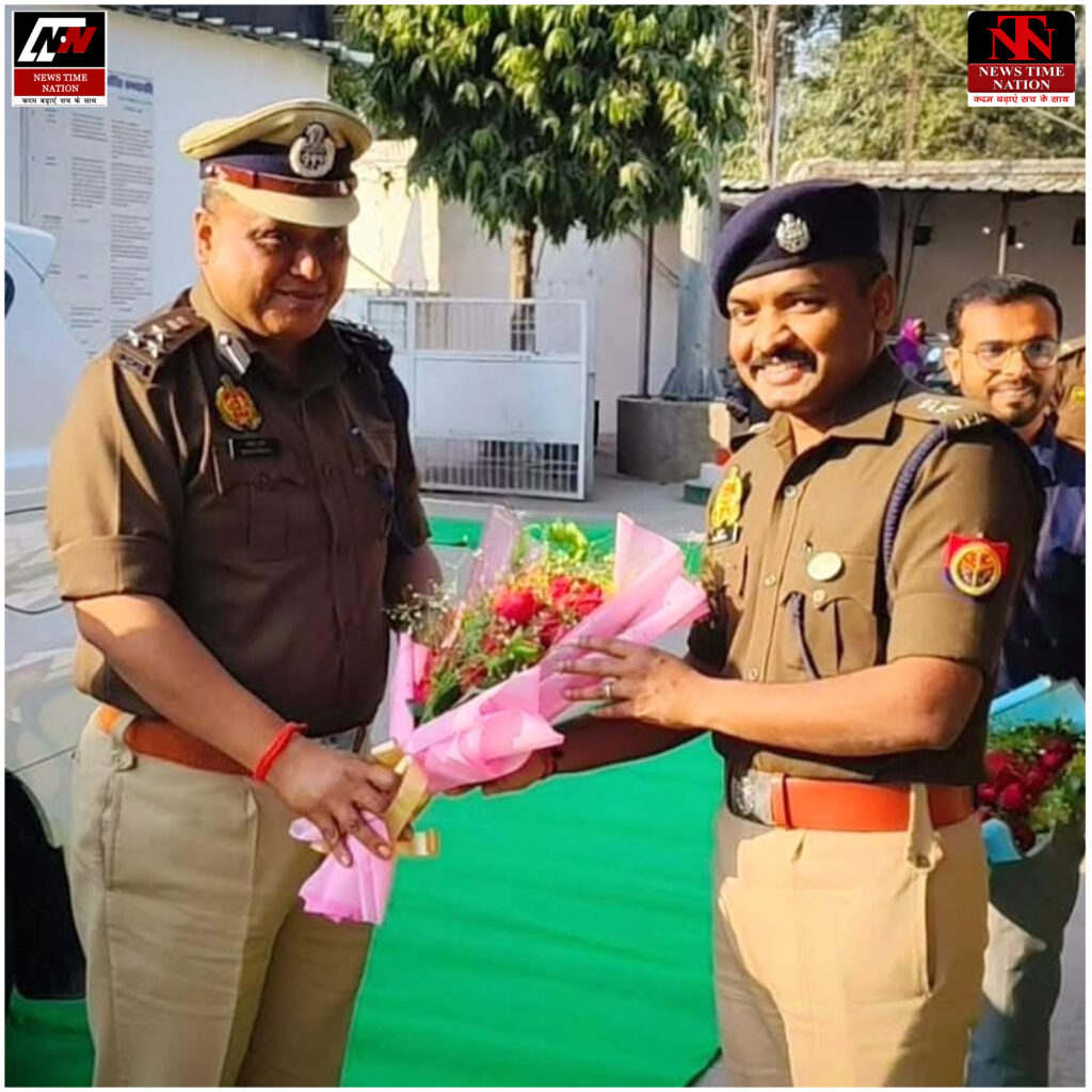 अमेठी: DIG सोमेन बर्मा ने आगामी त्योहारों को लेकर कसी कमर; पुलिस अधिकारियों को शांति व्यवस्था बनाए रखने के दिए कड़े निर्देश ! 2 02 7