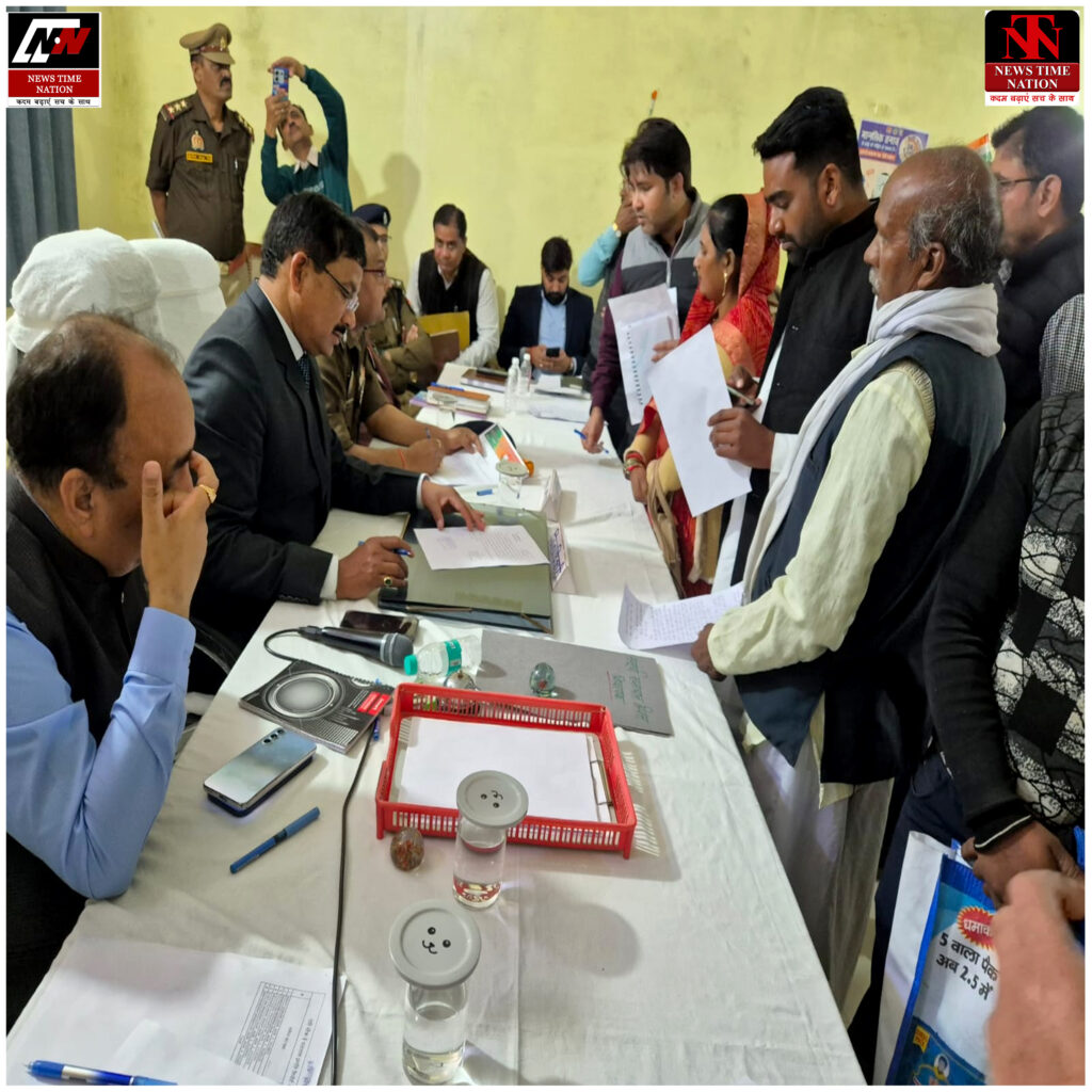 कोंच तहसील में गूँजीं जनसमस्याएं: जिलाधिकारी और एसपी ने संपूर्ण समाधान दिवस में सुनीं फरियादें ! 1 03 2