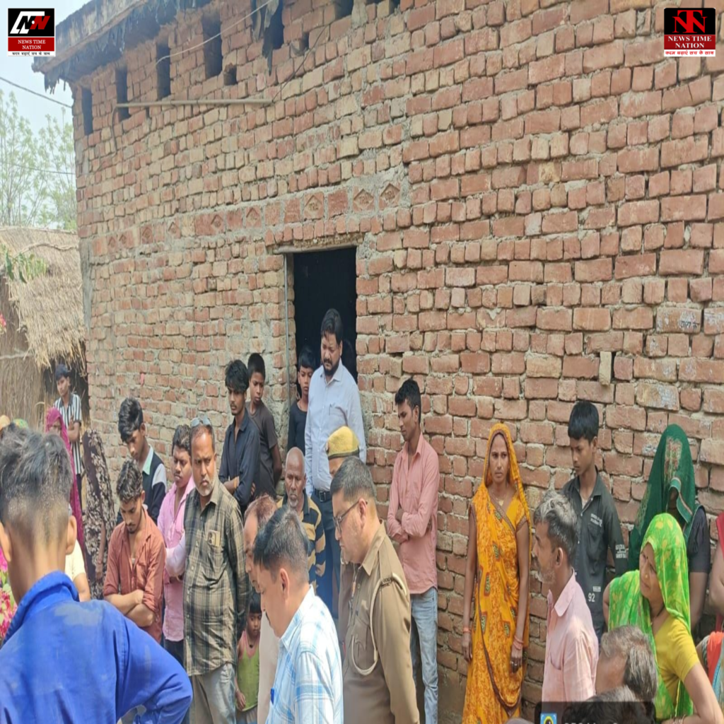 अमेठी: SDM अभिनव कनौजिया ने बेचुगढ़ में लगाई ग्राम चौपाल; मौके पर ही निपटाईं ग्रामीणों की आधी शिकायतें ! 1 Untitled design 3 1