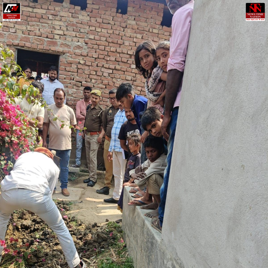 अमेठी: SDM अभिनव कनौजिया ने बेचुगढ़ में लगाई ग्राम चौपाल; मौके पर ही निपटाईं ग्रामीणों की आधी शिकायतें ! 3 Untitled design 4 1